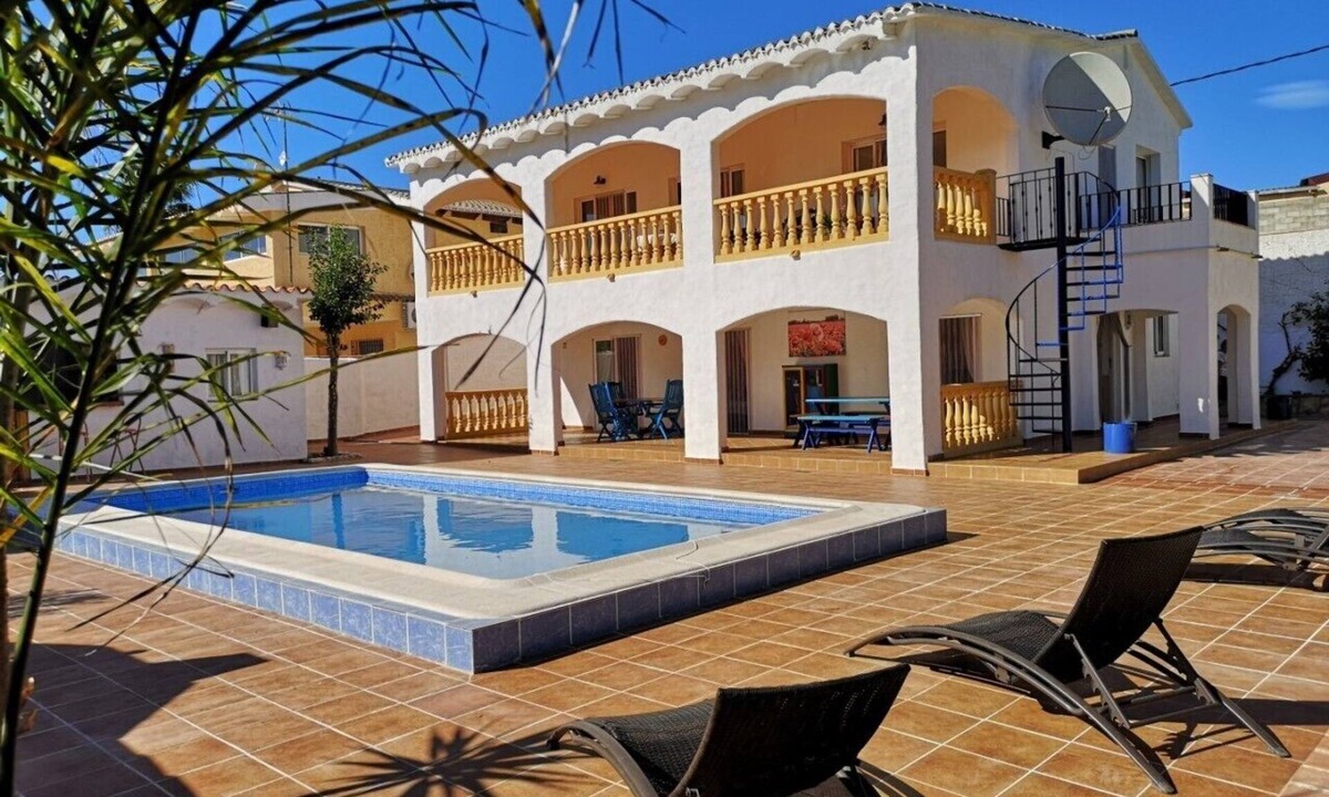 Luchente Villa | Villa Le clos Joli Gandia