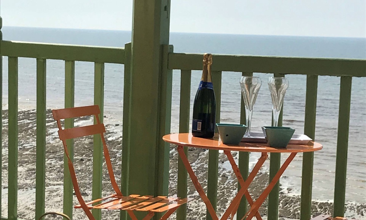 Ault Apartment | Villa Le Courlis exceptional panoramic sea view direct beach access