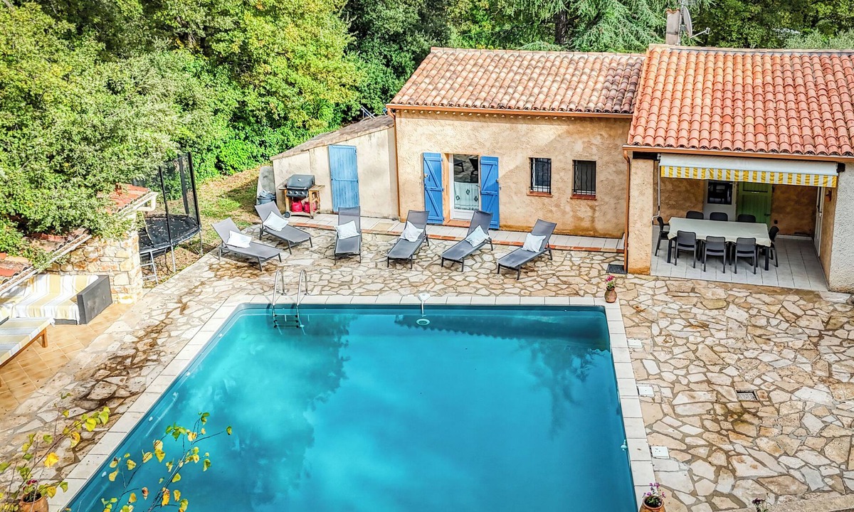 Le Vieux Cannet Bed & Breakfast | Villa Léonfine Bed and breakfast "l'olivette