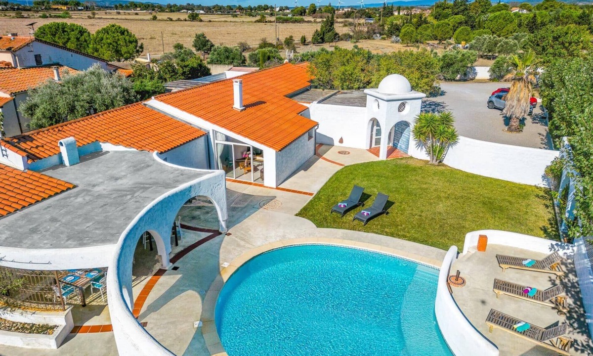 Raissac-d'Aude Villa | Villa Les Arches by Villa Plus