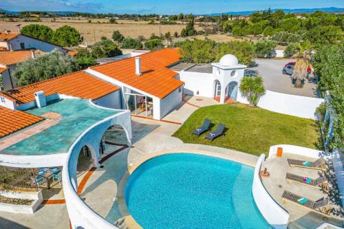 Raissac-d'Aude Villa | Villa Les Arches by Villa Plus