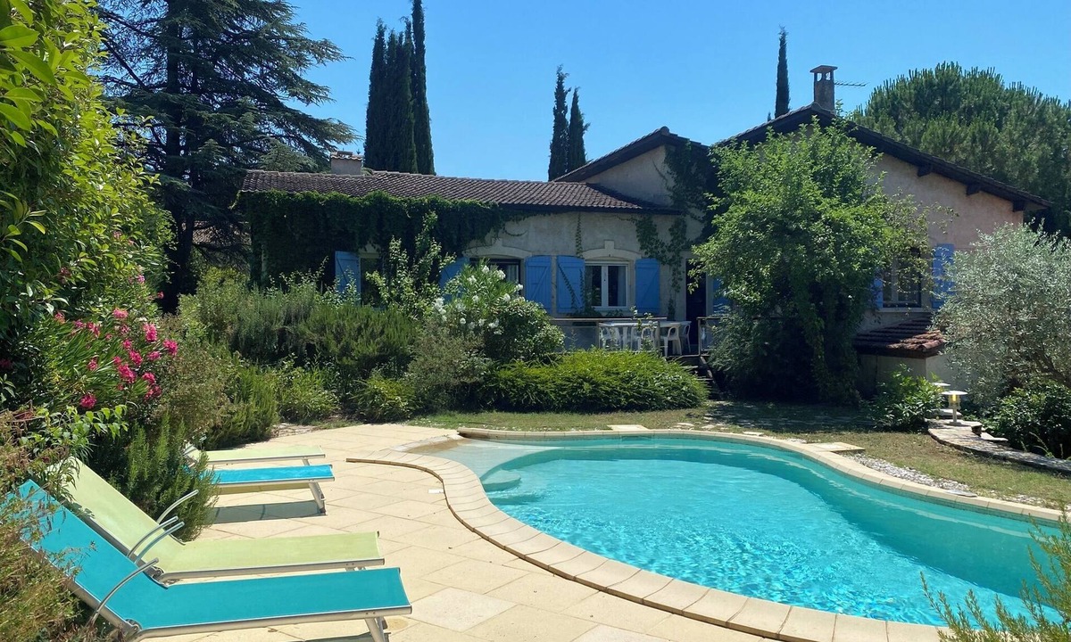 Volonne Villa | Villa Les Iris