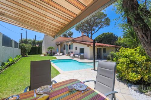 Cap-d'Antibes Villa | VILLA LES ONDES VI4120