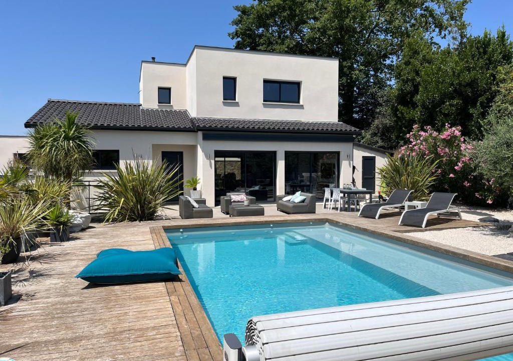 Flourens Villa | Villa Les Palmiers