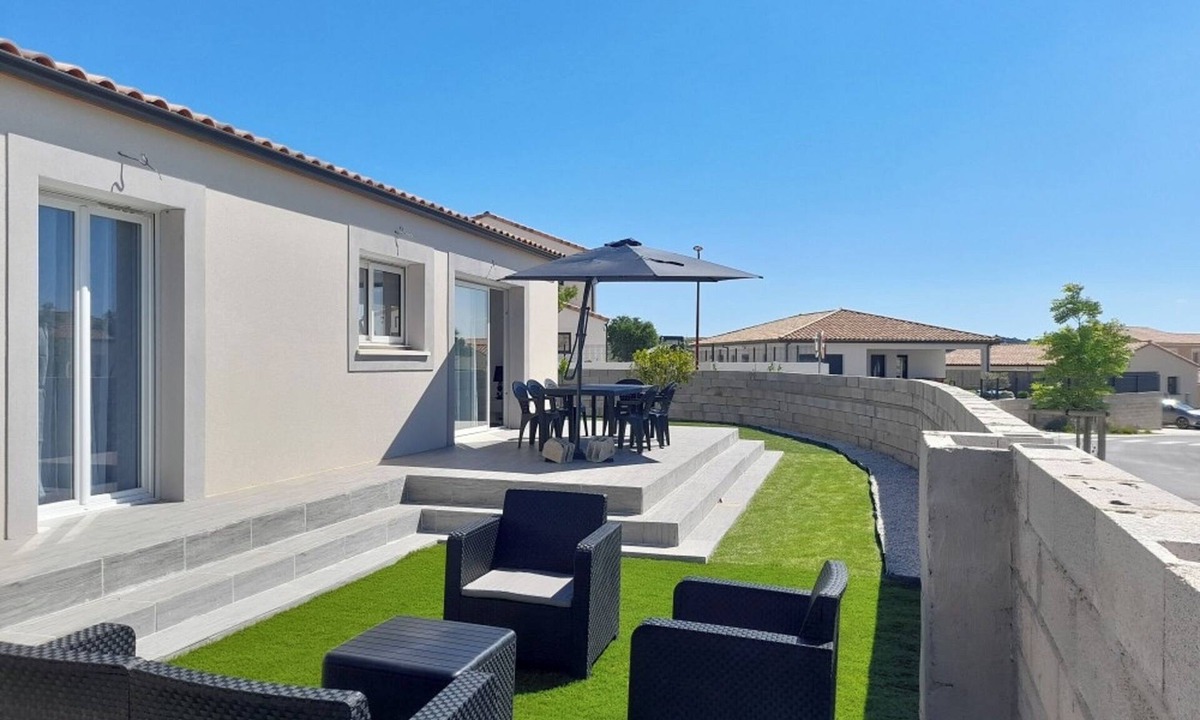 Capestang Villa | Villa les Terrasses du Canal