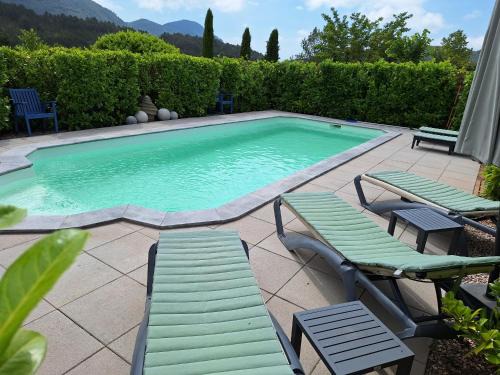 Arques Villa | Villa les terre rouges avec piscine dans l ' Aude