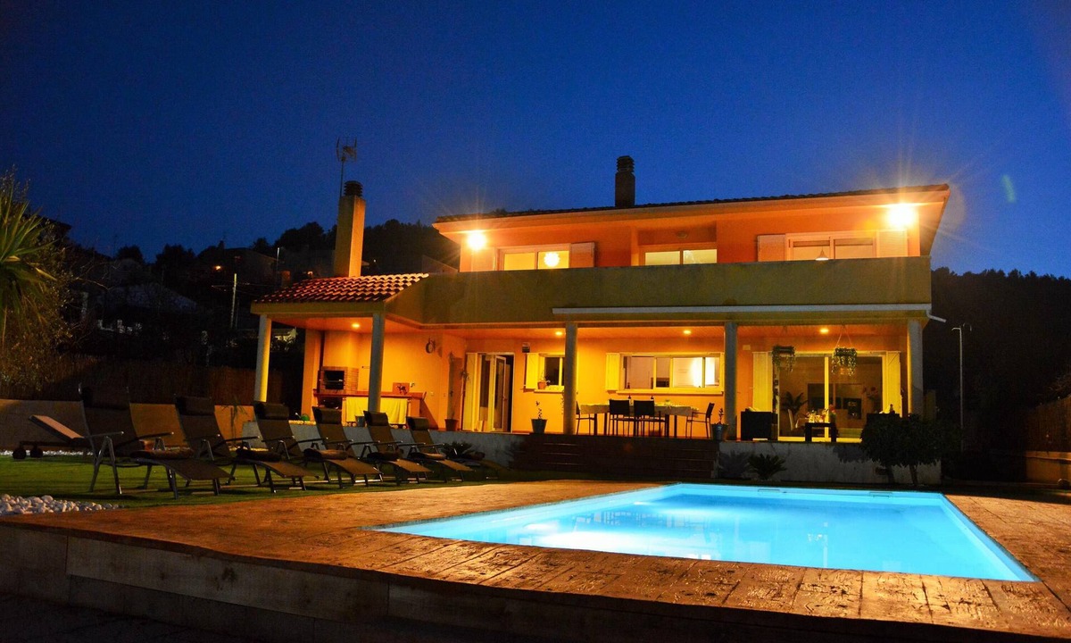 Canyelles Villa | "Villa Lia" with Mountain View, Pool, Wi-Fi, Garden & Terrace