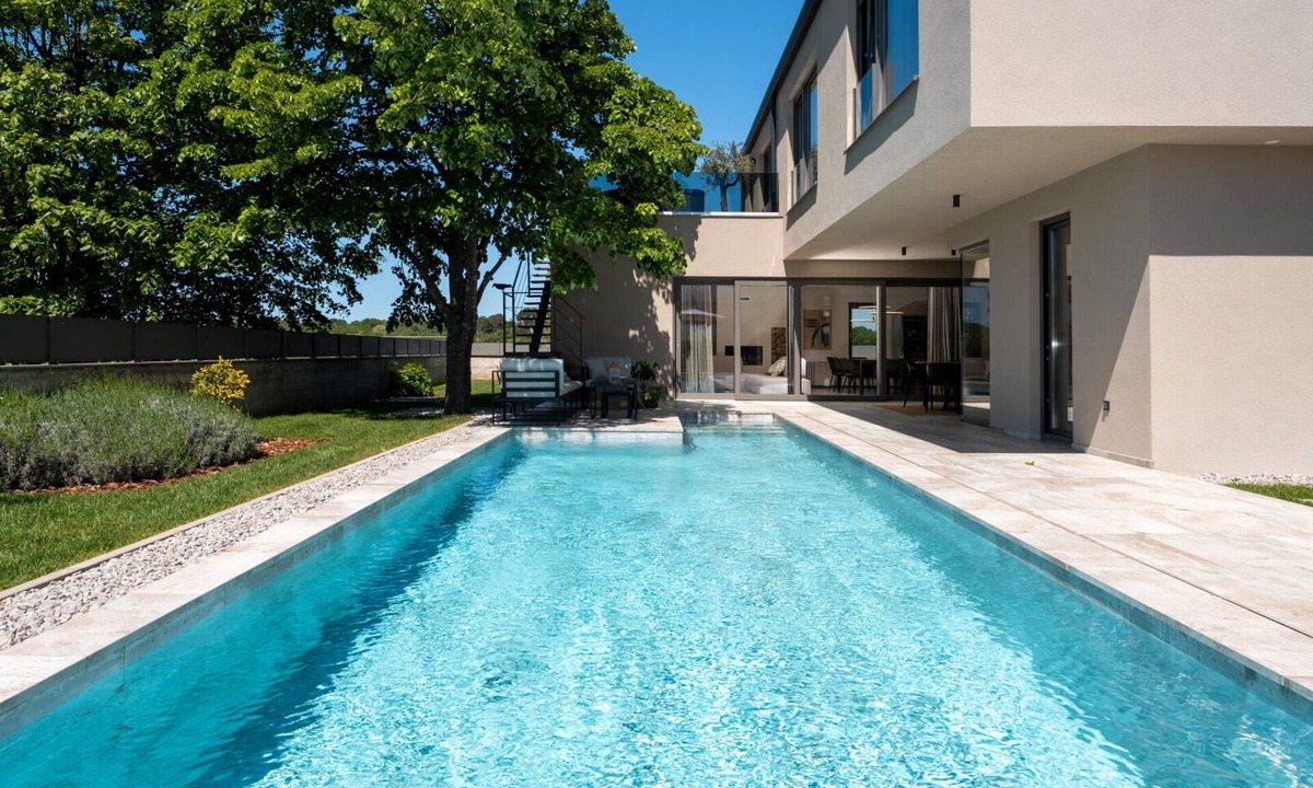 Novigrad Villa | Villa Lipa Tree by Villas Guide