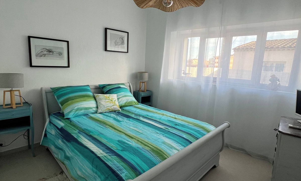 Mandelieu-La-Napoule Apartment | Villa Louis Pierre :Apartment close to everything but in a quiet location!