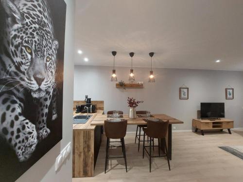 Saint-Amand-les-Eaux Apartment | VILLA LOUISE B, B comme Balade en Forêt