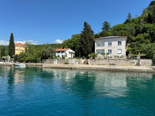 Omisalj Bed & Breakfast | Villa Lovorka by VILLA EVA