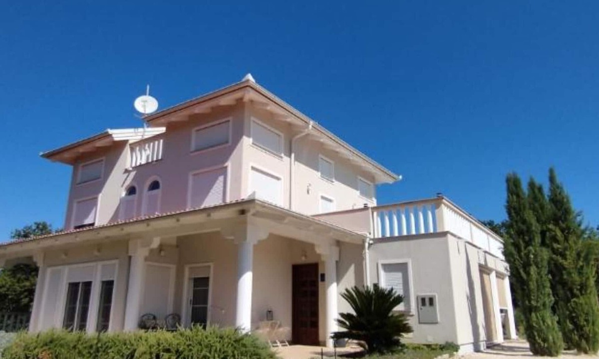 Poljica House | Villa Luca - Five Bedroom Villa with Outdoor Swimming Pool