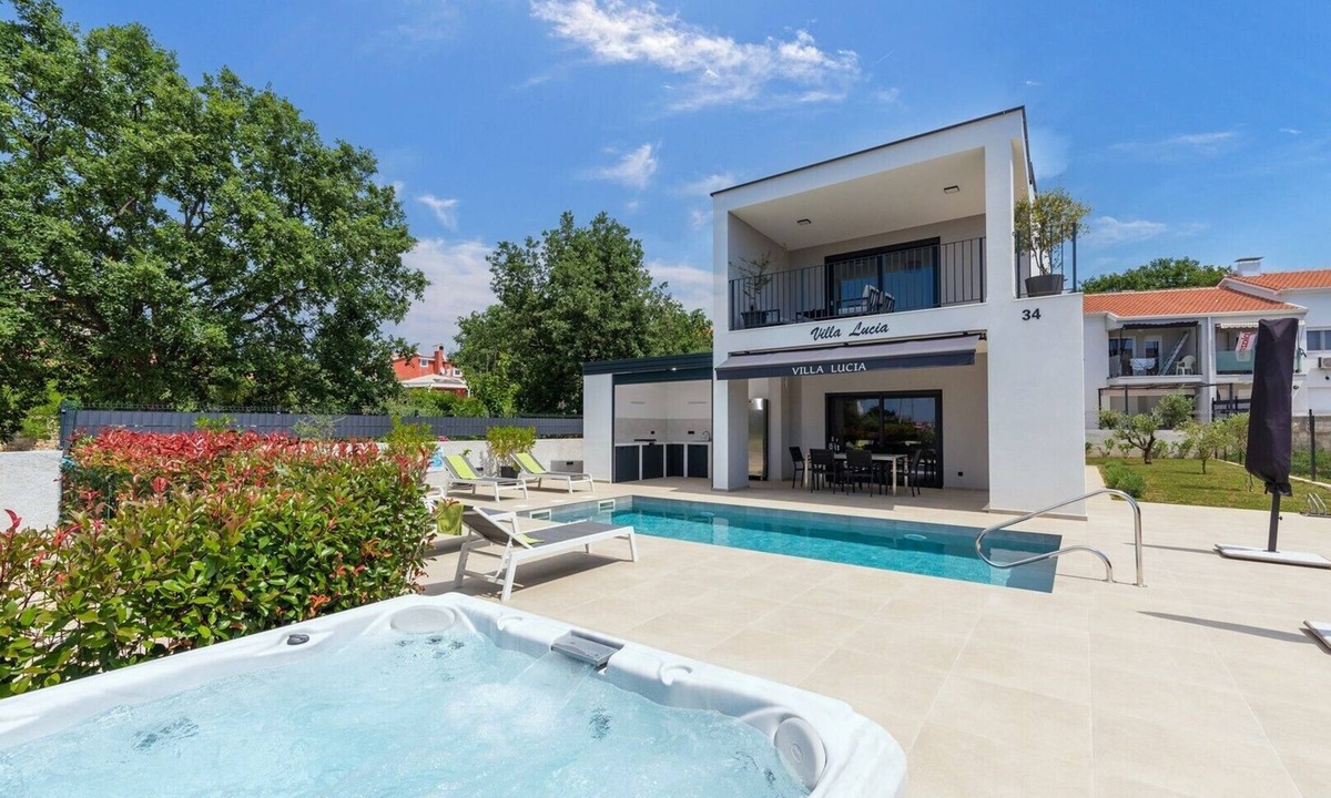 Radosi kod Zbandaja Villa | Villa Lucia with jacuzzi and private pool