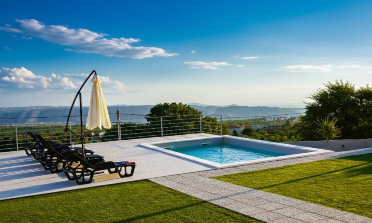 Smrika Villa | Villa Luminosa by Villas Guide