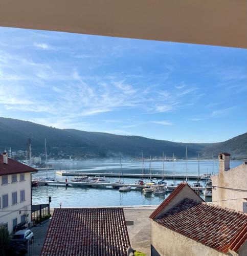 Cres Apartment | Villa Lungomare-Large Waterfront Apartment -Lungomare Promenade 6