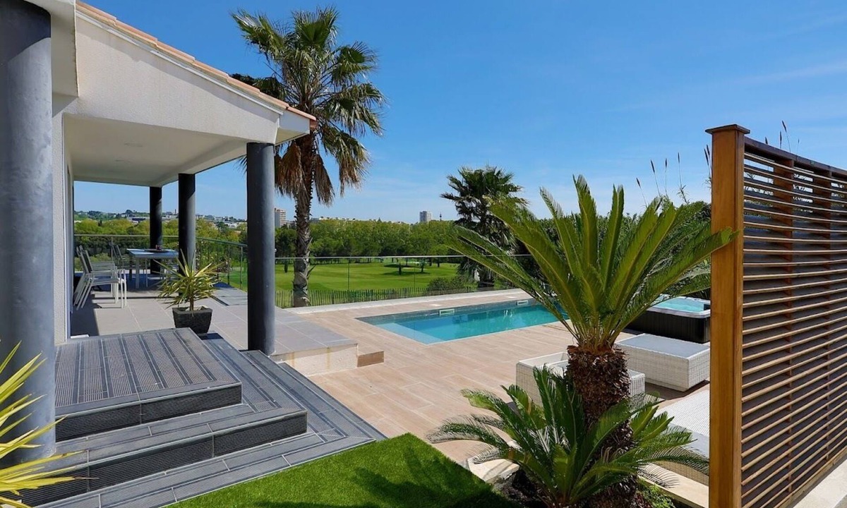 Montpellier Villa | Villa Luxe Bord de Golf - Pool, Jacuzzi & Absolute Calm
