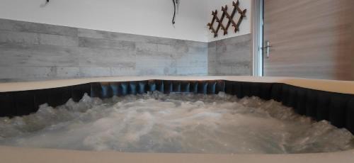 Saint-Michel-Tubœuf Bed & Breakfast | Villa Maëlla en Normandie- chambres tout confort - SPA