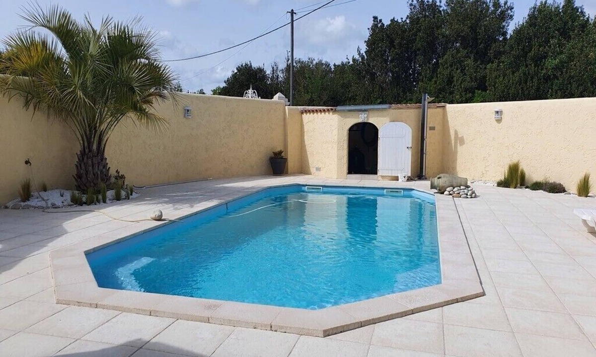 Bourcefranc-le-Chapus Villa | Villa Madinina