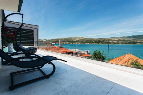 Mastrinka Villa | Villa Magna - seaside villa with pool and sauna