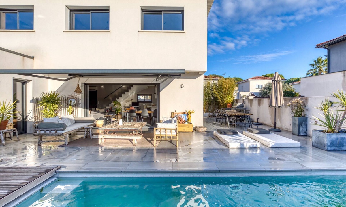 Mauguio Villa | Villa 'Maison Melgorienne' with Private Pool and Wi-Fi