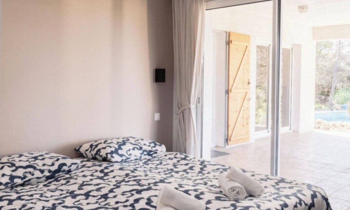 Cesseras Villa | VILLA MAISONBLANCHE