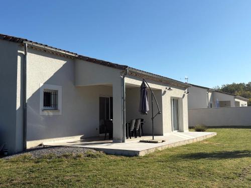 Pradons House | Villa MaLou