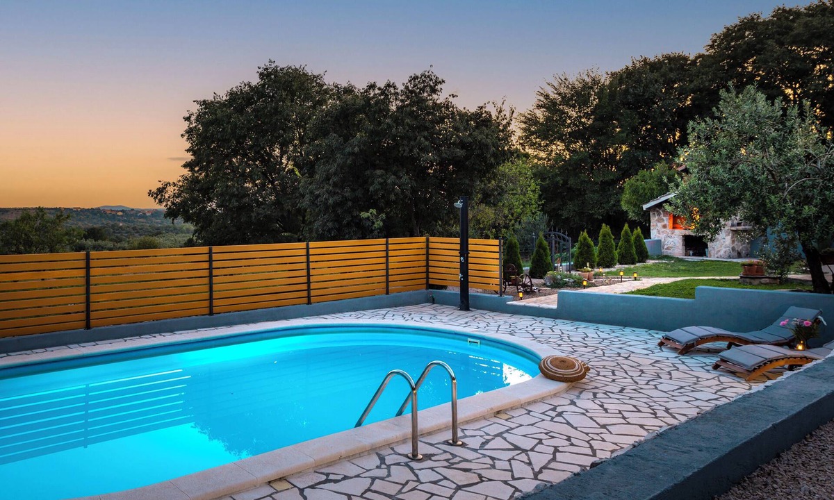 Skradin House | Villa Manda Adriatic heated pool (V8481-K1) - Piramatovci
