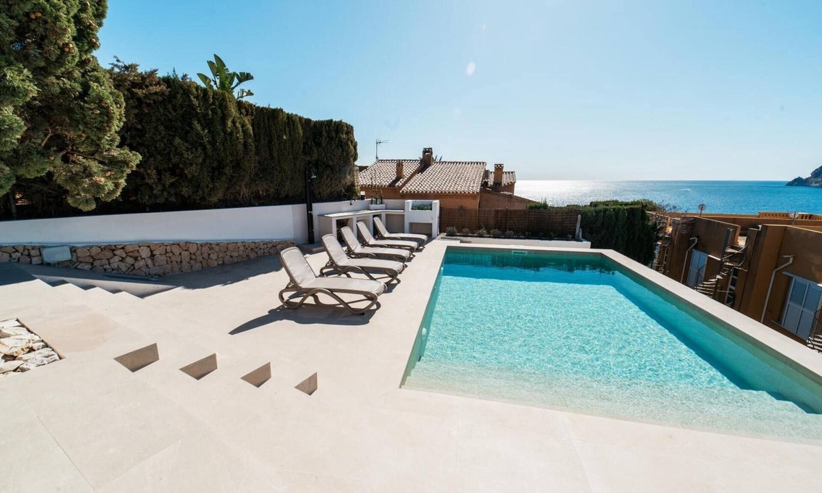 Calpe Villa | Villa 'Mar - Bassetes' with Sea Views, Wi-Fi and Air Conditioning