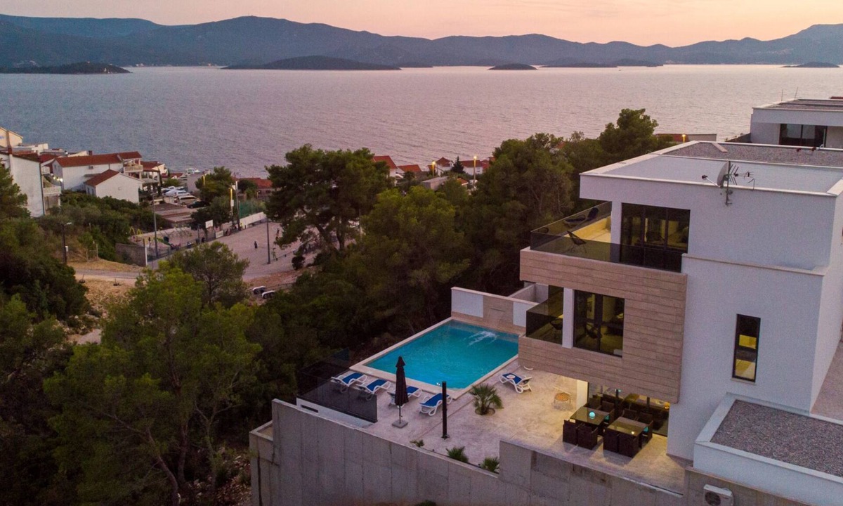 Komarna Villa | Villa Mara in Komarna by Villas Guide