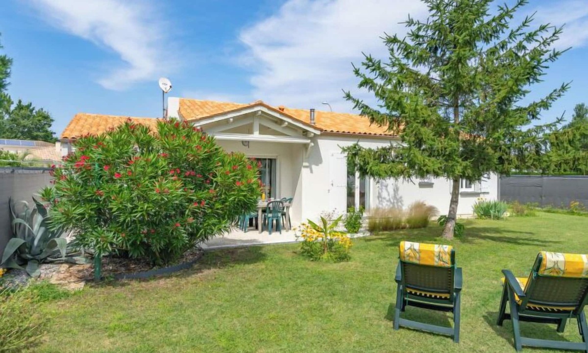 Les Mathes House | Villa Margarin by Interhome