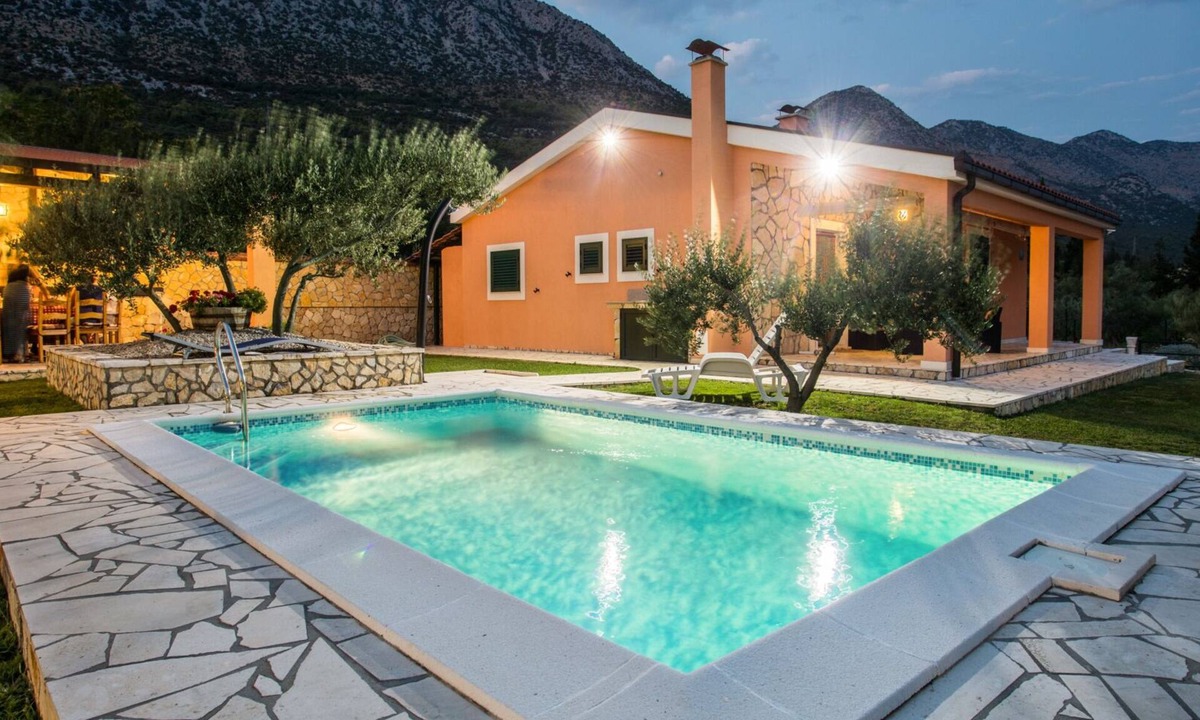 Kula Norinska Villa | Villa Marija Desne by Villas Guide