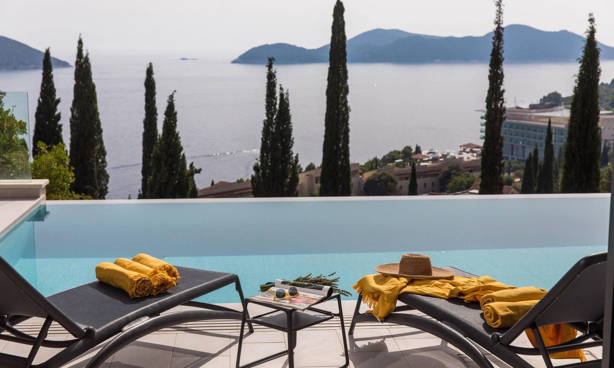 Orasac House | Villa Maris modern villa with Stunning Sea views near Dubrovnik