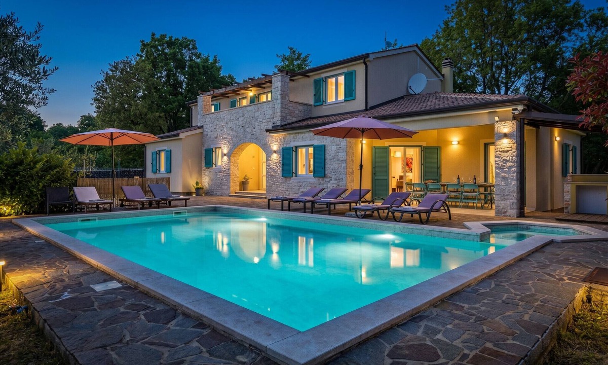 Muzini Villa | Villa Martha in Central Istria with private pool - wellness/table tennis for 12 persons