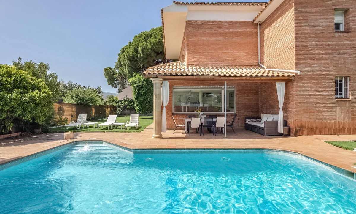 Masnou Villa | Villa 'Masnou' with Sea View, Wi-Fi and Air Conditioning