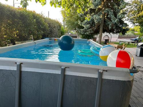 Villemoisson-sur-Orge Villa | Villa Maxonale près de Paris avec Piscine Chauffée, Sauna et Jacuzzi