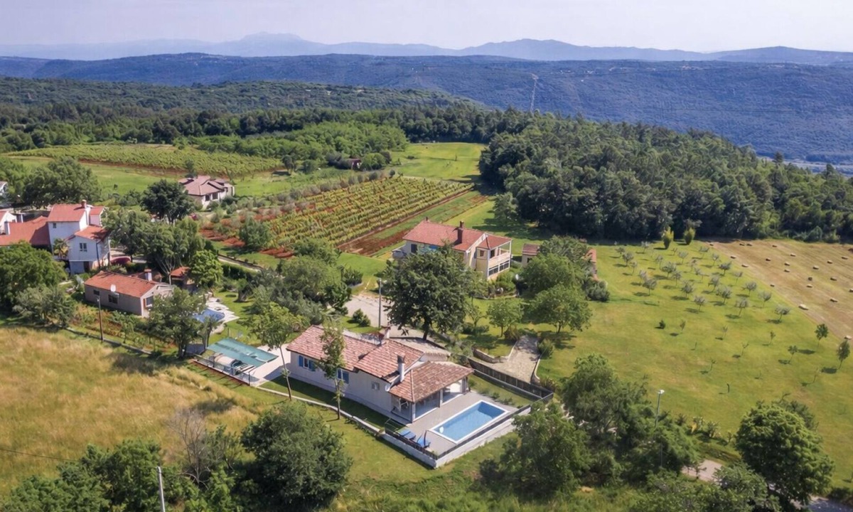 Melnica Villa | Villa Melnica by Villas Guide