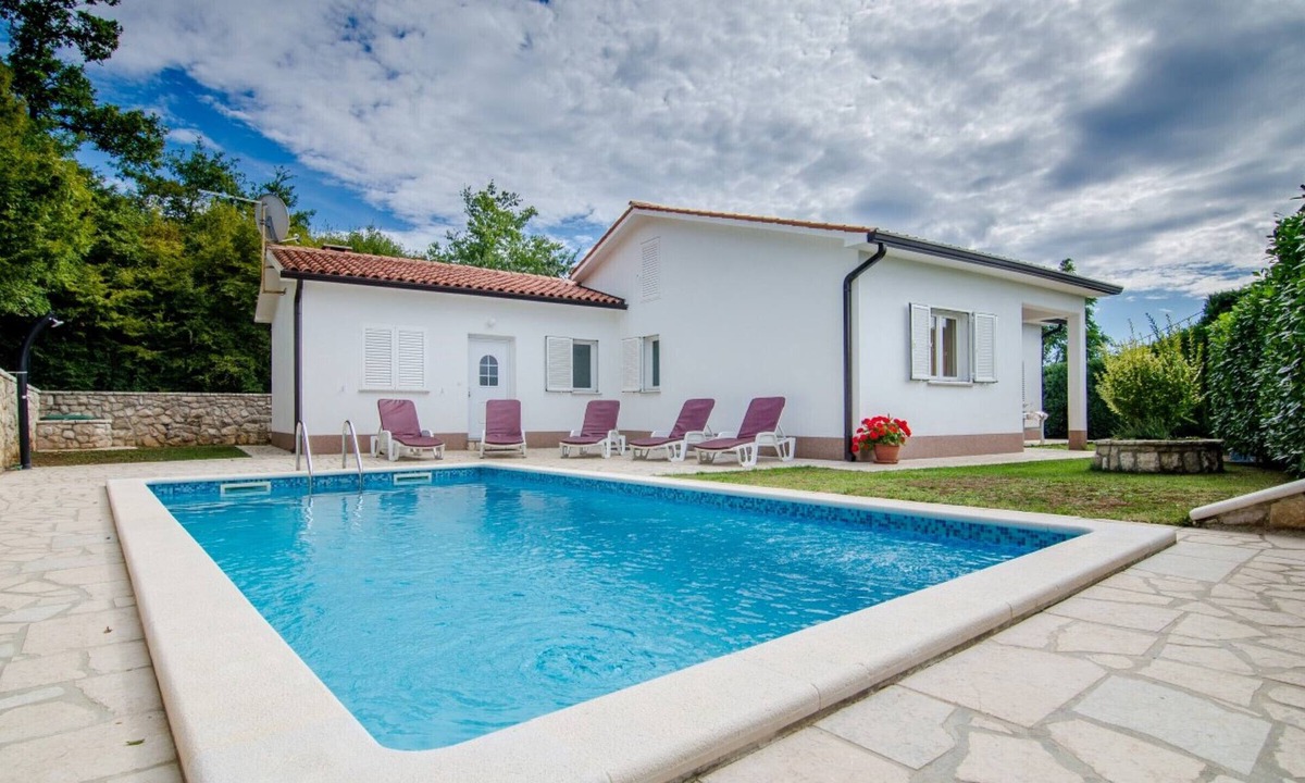 Marceljani Ski Chalet | Villa Mia with private Pool & Garden by 22Estates