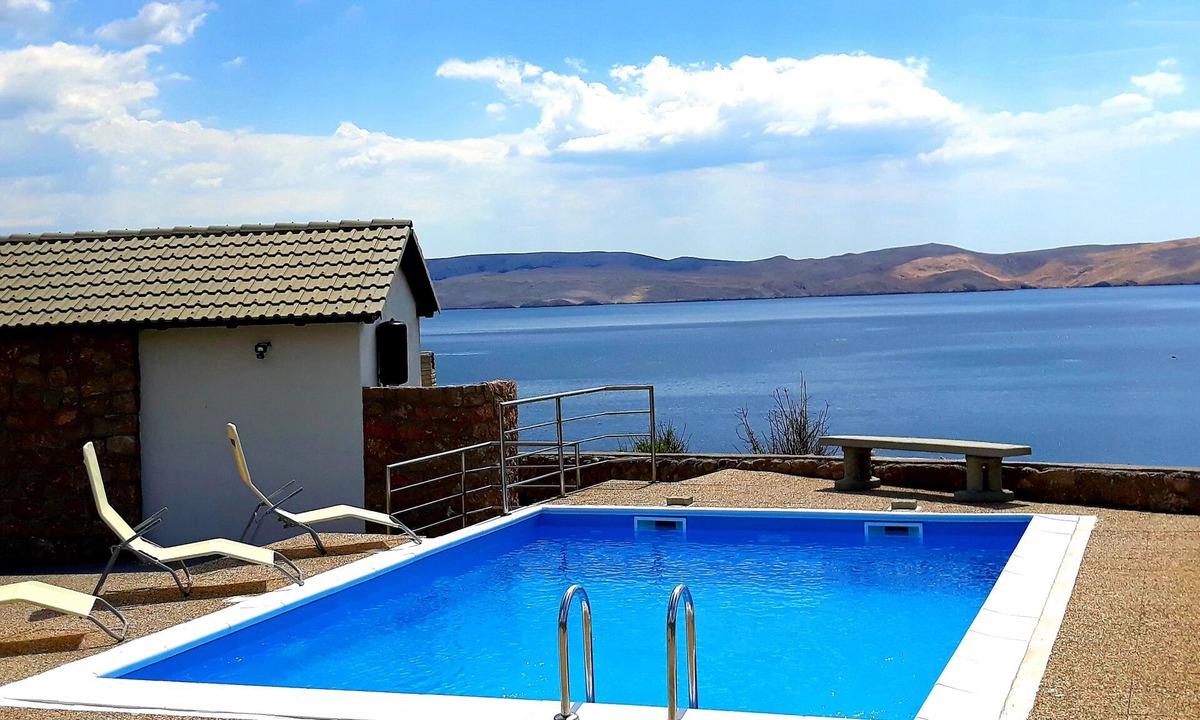Cesarica Apartment | Villa Mihaela - Beachfront apartment "Ana" with sea view and pool