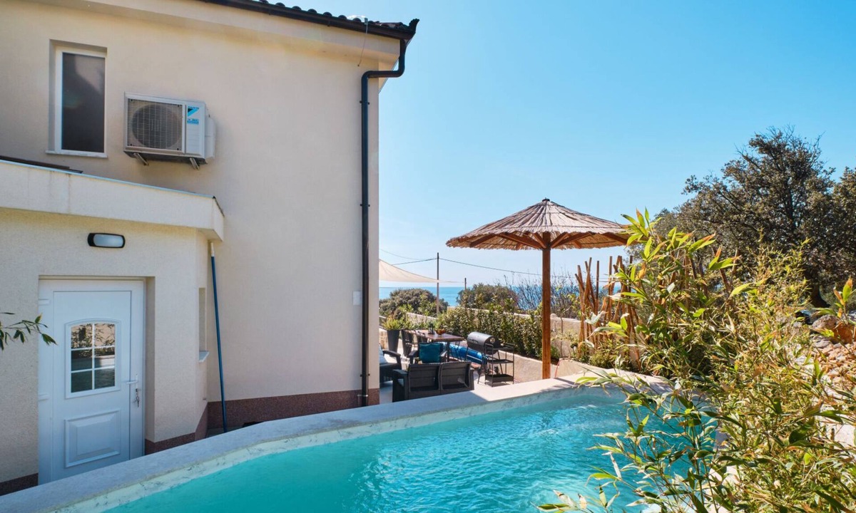 Miholascica Villa | Villa Miholašcica 2 in Island Cres by Villas Guide