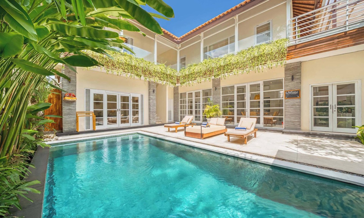 Batubelig Villa | Villa Milano - 6BDR, prime location, pool & garden
