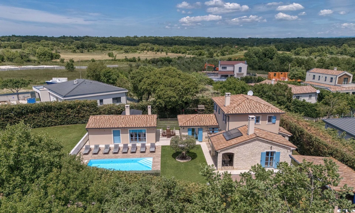 Mali Vareski Villa | Villa Milo Mali Vareski with Pool, Mali Vareški, Croatia