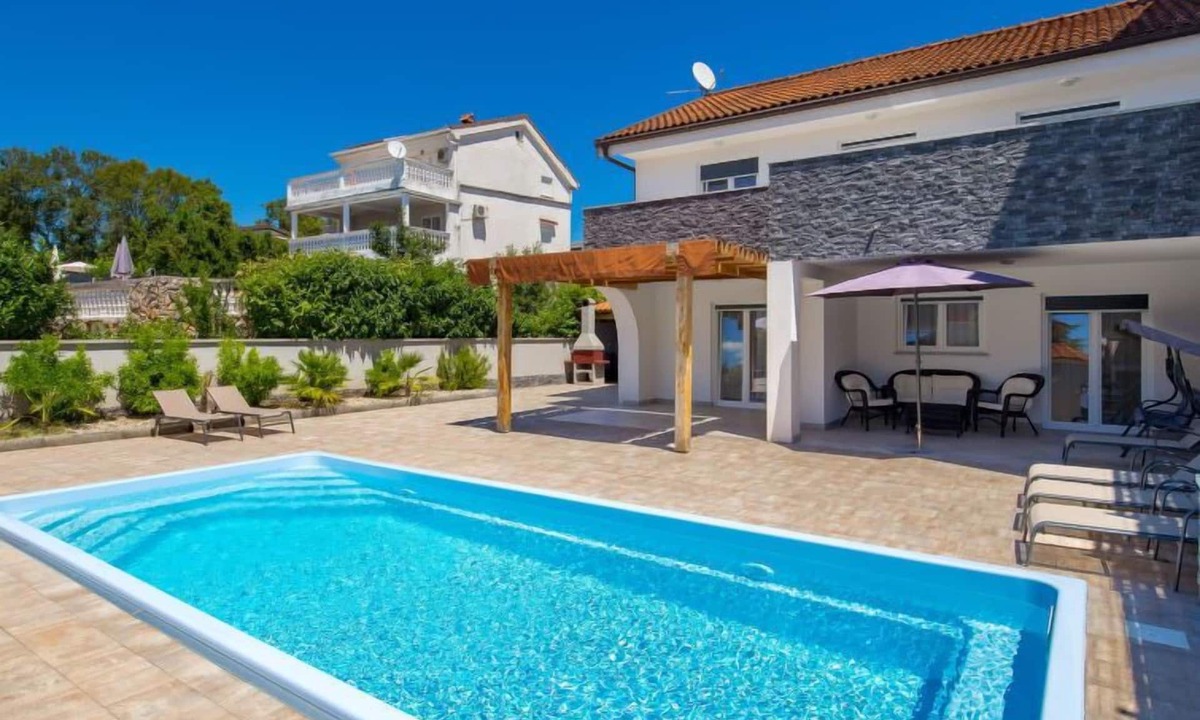 Pinezici House | Villa Mira by Interhome