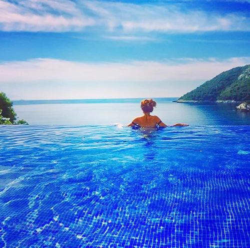 Kobas Bed & Breakfast | Villa Mirosa