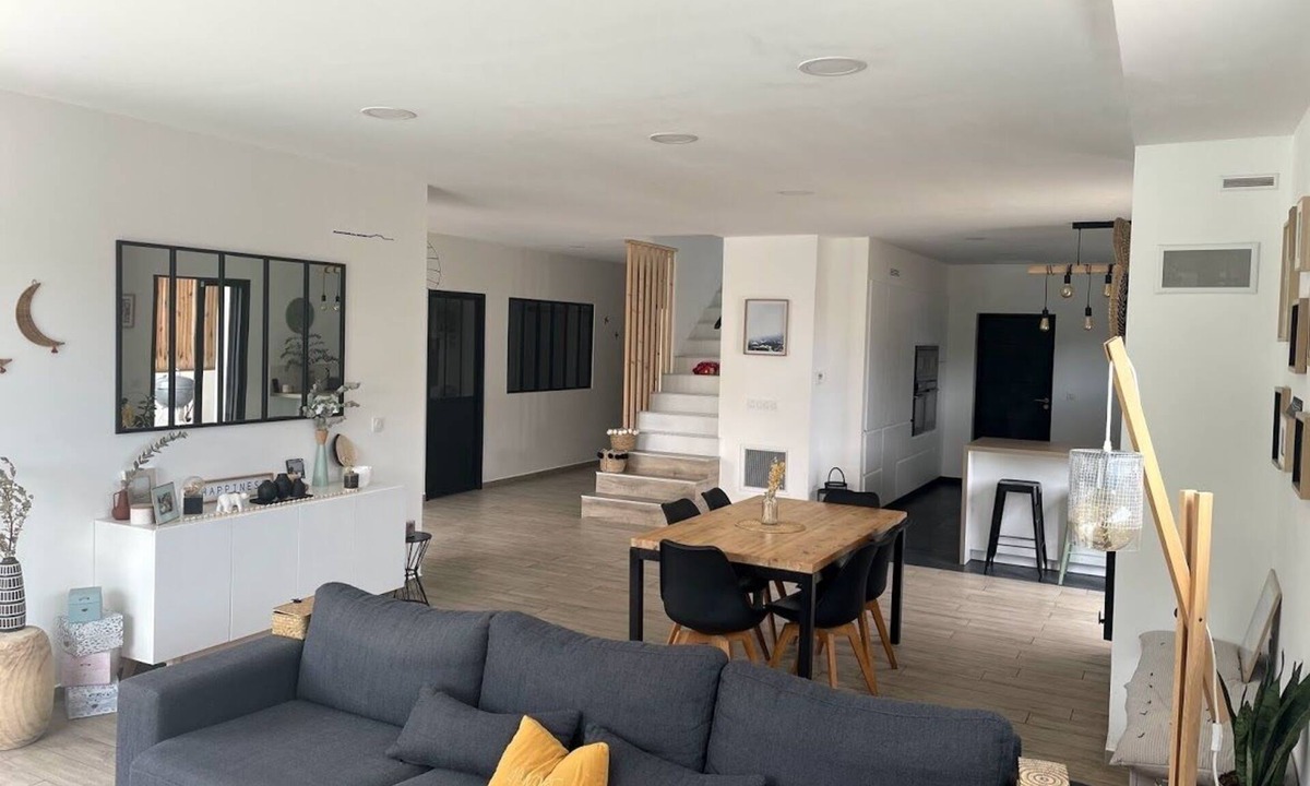 Montarnaud House | Villa Moderne de 217m2 Entièrement Climatisée, 10 Couchages, Piscine