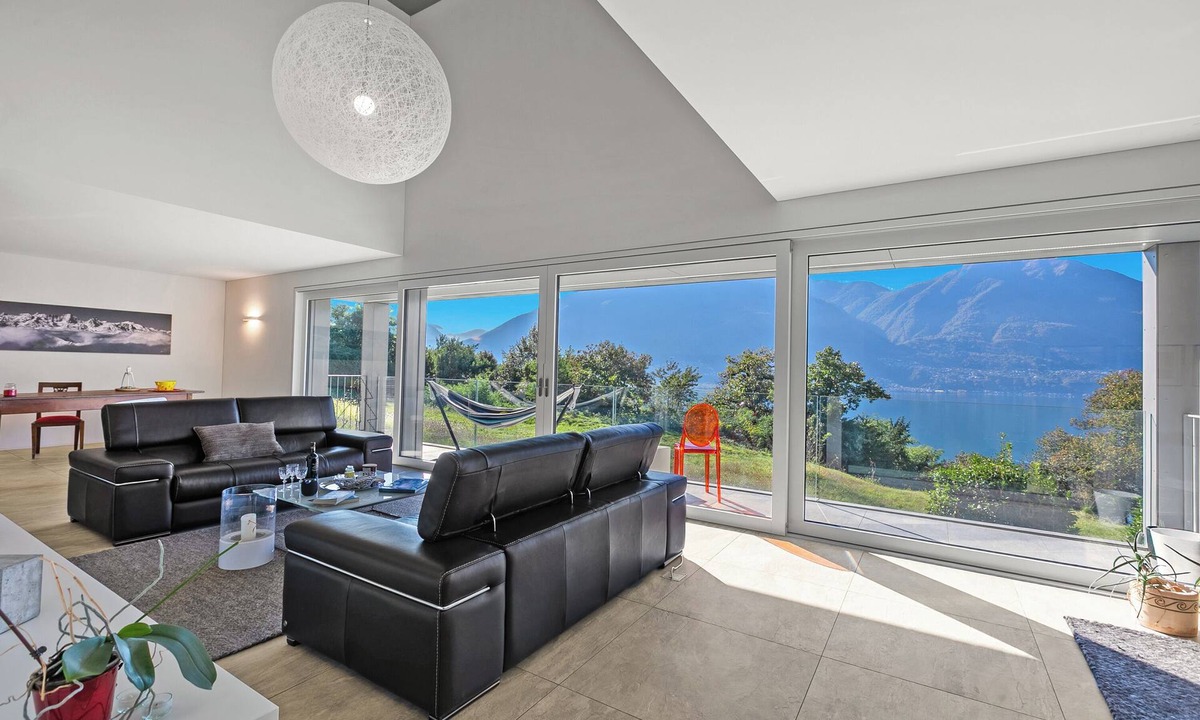 Minusio Villa | Villa Mondacce, Minusio, Switzerland