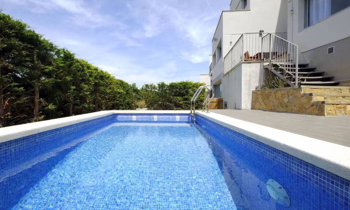 Vallpineda Villa | Villa Mont Rodó Sitges with pool and parking