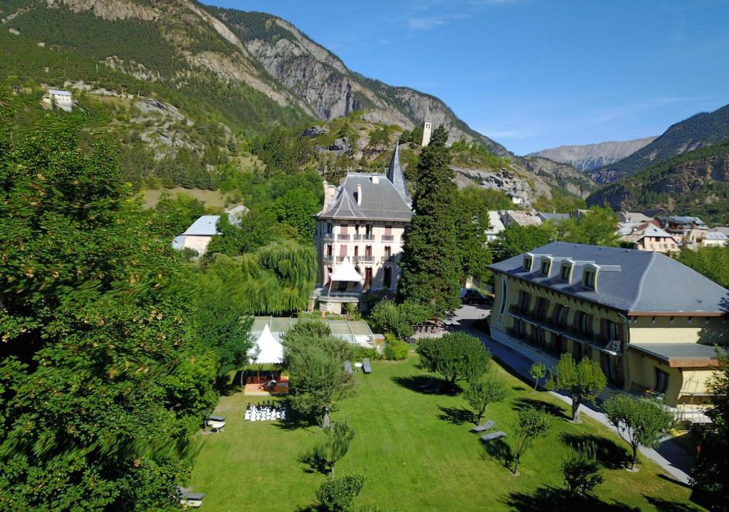 Jausiers Hotel | Villa Morelia