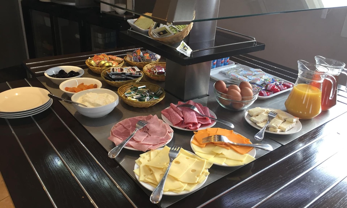 Stenay Hotel | Villa Motel