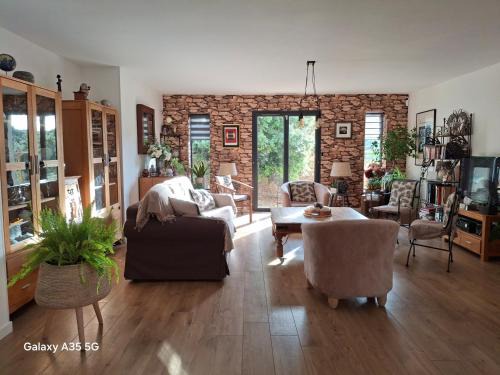 Moureze Villa | Villa MOUREZEVA