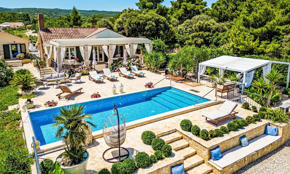 Supetar House | Villa Mutnik by Interhome